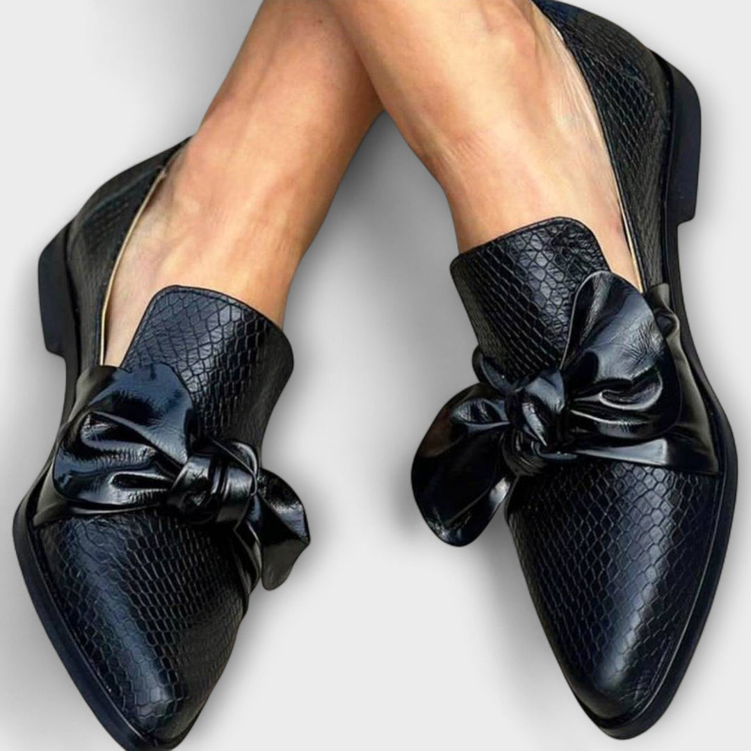 Ruth | Loafer with Bow Detail