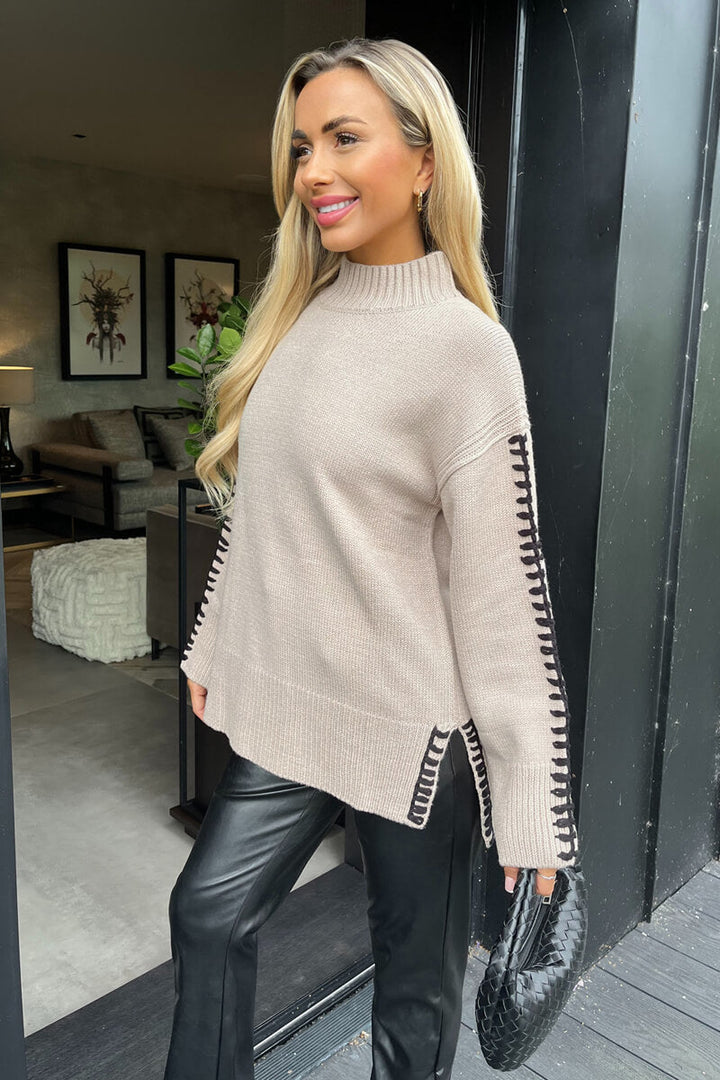 Ottilie | Minimalist Contrast-Stitch Mock Neck Sweater