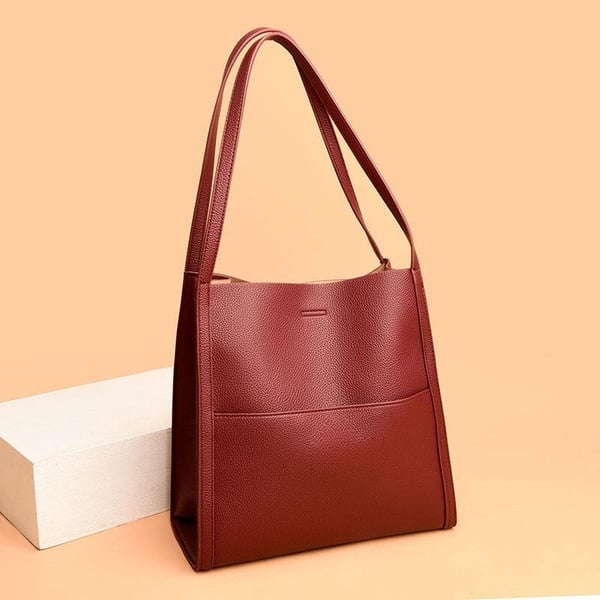 Quinn | Simple plain shoulder bag