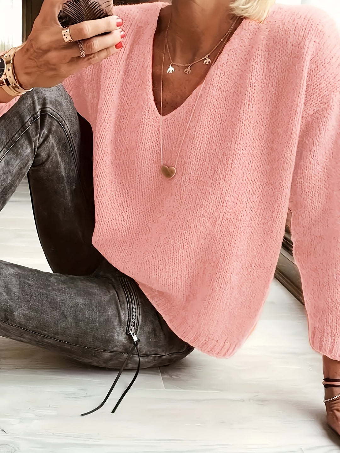 Abby | Classic Lightweight Knit Sweater with V-Neckline