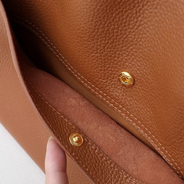 Quinn | Simple plain shoulder bag