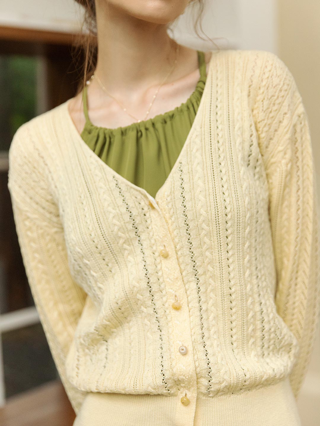 Milena | Lightweight V-Neck Cardigan with Textured Knit Pattern