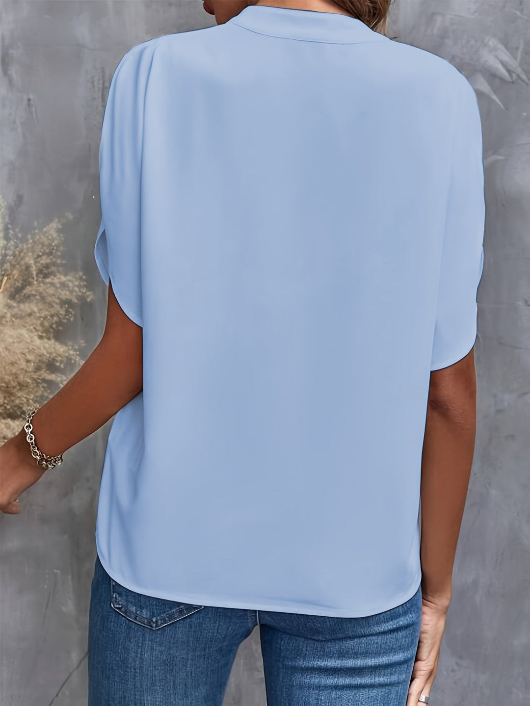 Amanda | Elegant V-Neck Blouse