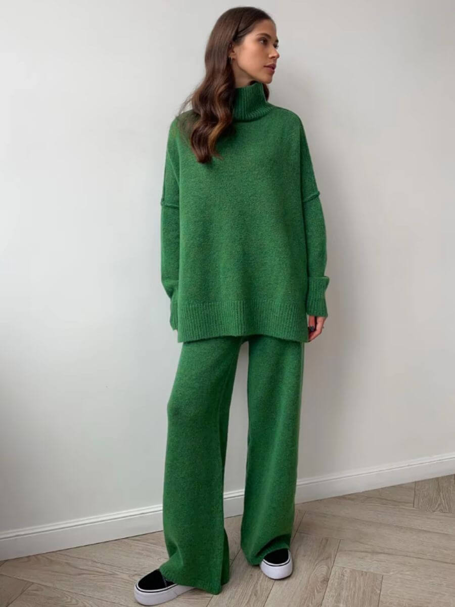 Liora | Minimalist Knit Set with Chic Turtleneck Top