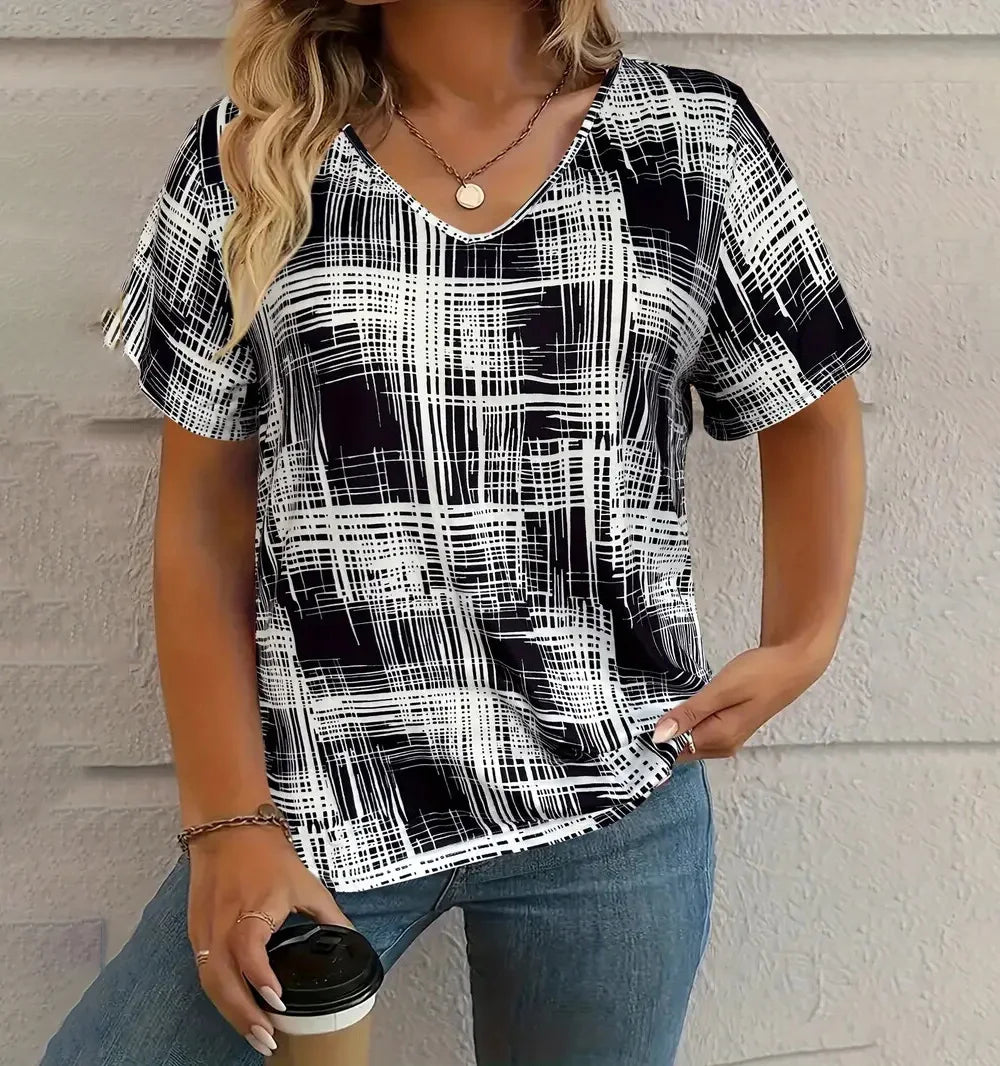 Rowena | Plaid V-Neck Tee