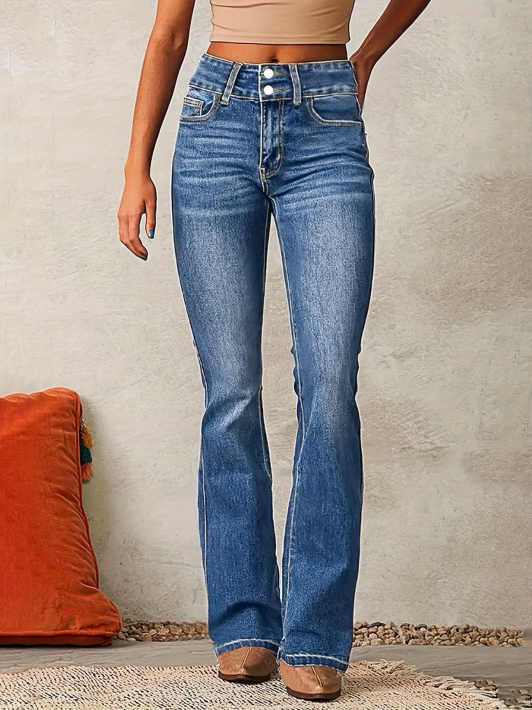 Mira | Classic High-Waisted Flared Jeans